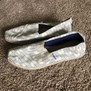 Toms